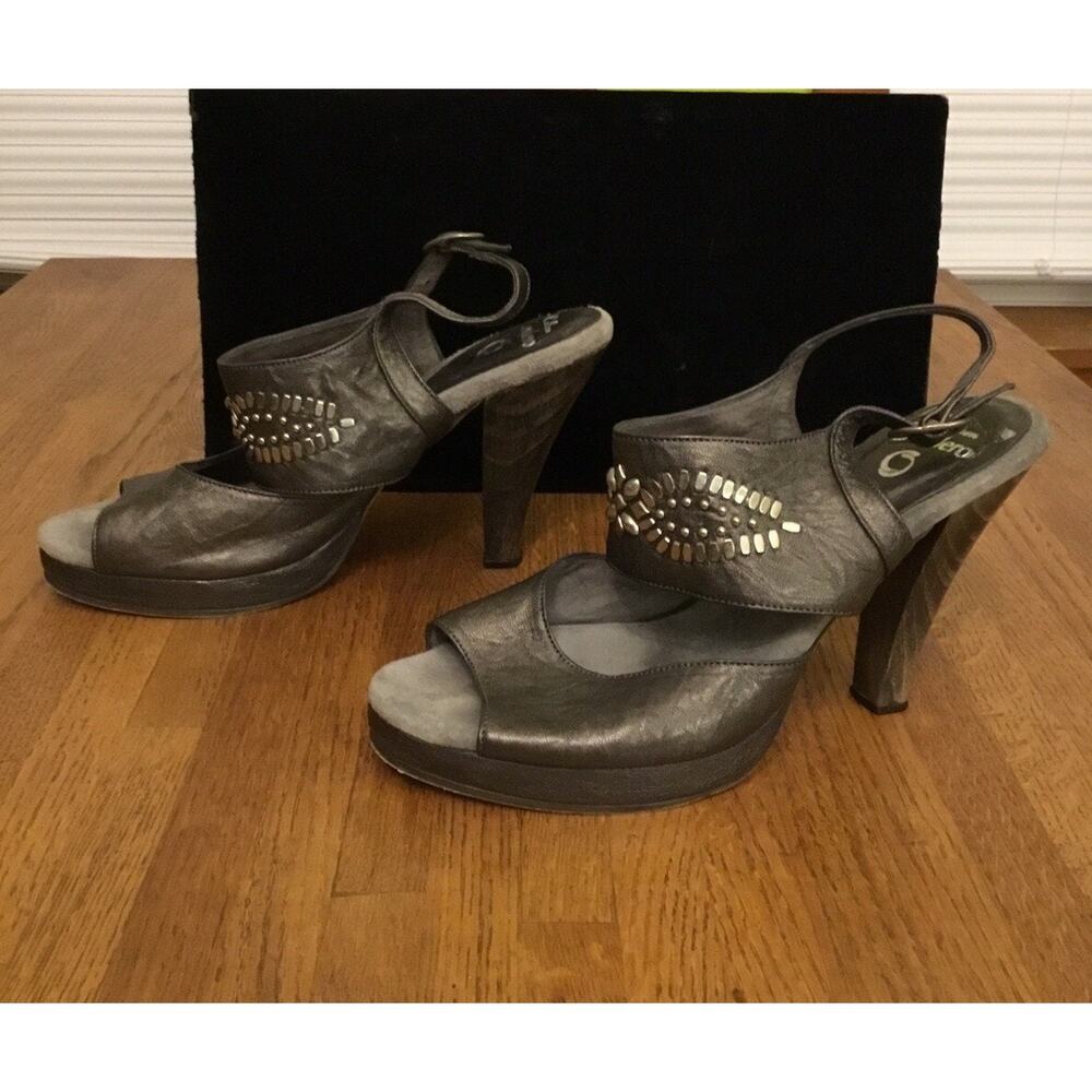 Calleen Cordero pewter leather w/studded accents slingback platform Sandals Sz 9